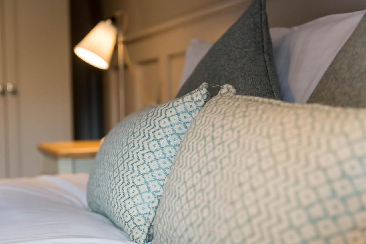 The Horse And Farrier Inn And The Salutation Inn Threlkeld Keswick Номер фото